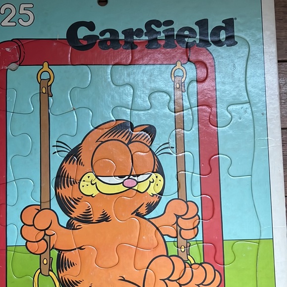 Garfield on swing puzzle 25 piece age 3-7, vintage - Picture 5 of 12